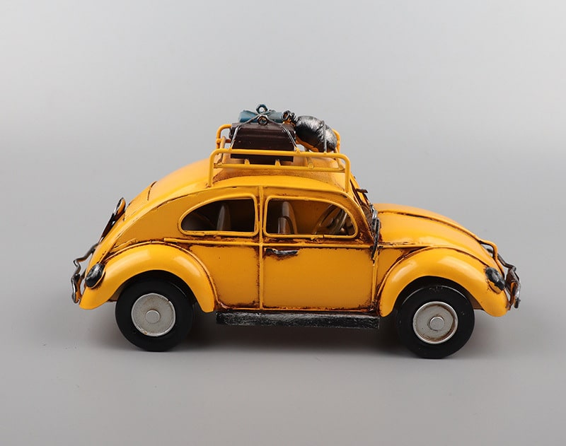 Con bọ của Volkswagen được độ hầm hố như trong phim